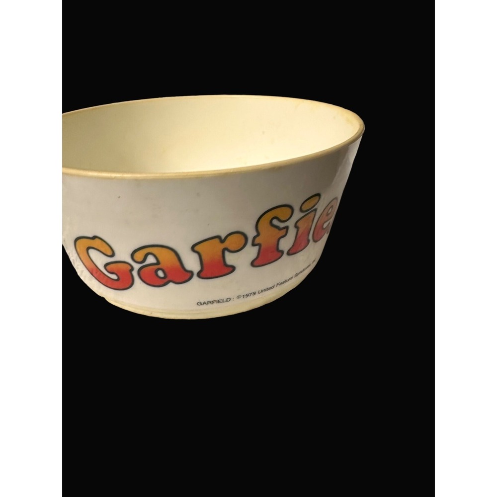 Garfield 1978 United Feature Syndicate Plastic Bowl DEKA Cartoon Graphics‎